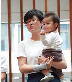 护士吃瓜照片,展现职业风采与生活趣味