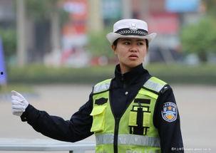 警察局内吃瓜,吃瓜群众揭秘神秘案件