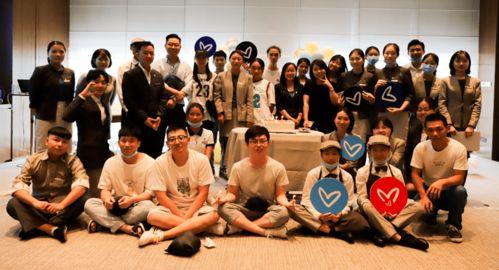 小站成员集体吃瓜